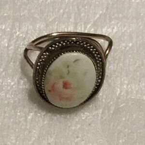 Antique 1/20 12K gold filled hand painted rose on oval porcelain ring